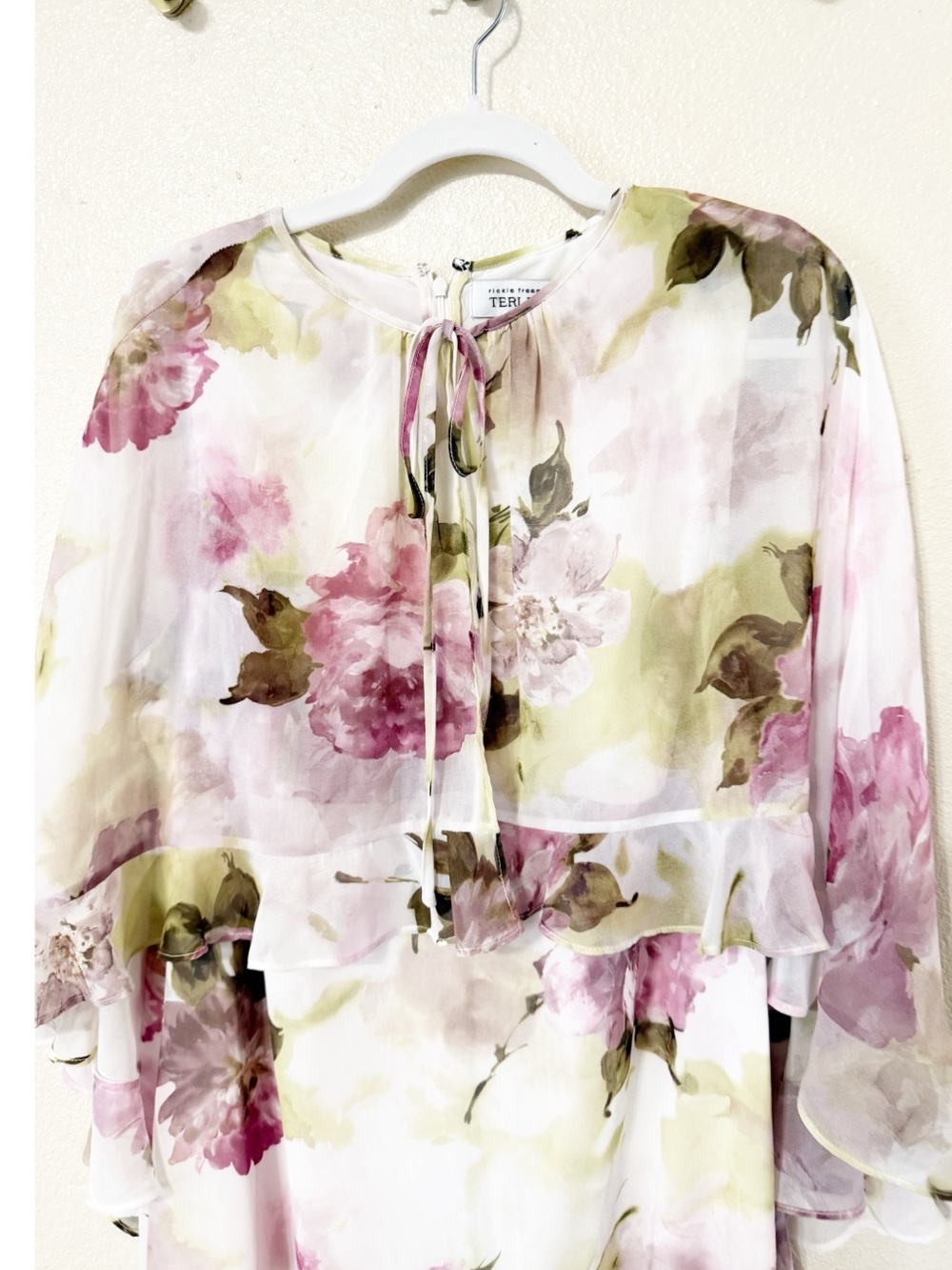 Teri Jon by Rickie Freeman Floral Chiffon Ruffle Capelet Gown Cream Green Pink - Picture 9 of 14